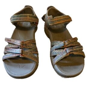 Teva Women’s Tirra Sport Sandal Size 9 Tan